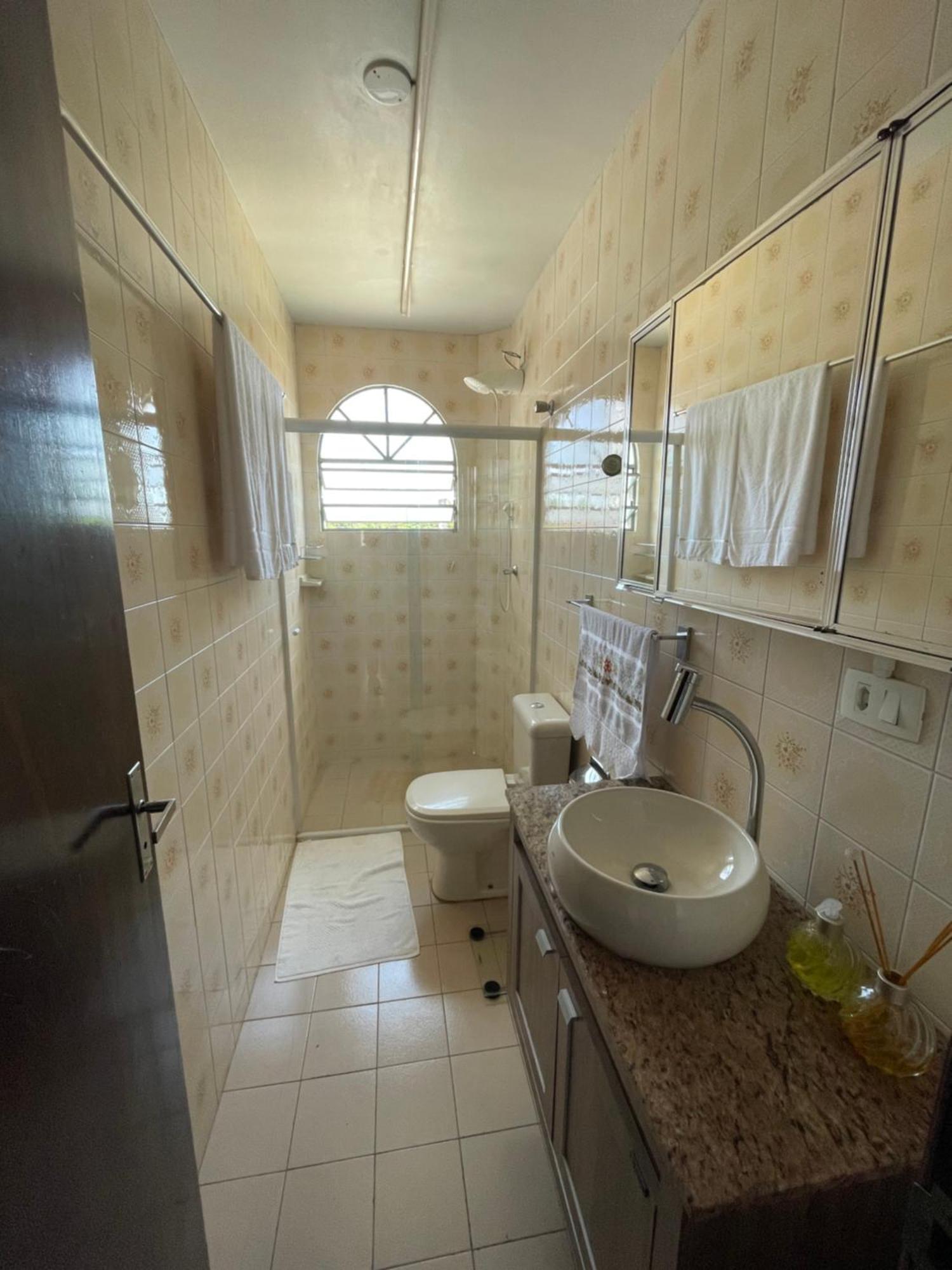 Conforto E Elegancia Em Bairro Nobre De Apartamento Curitiba