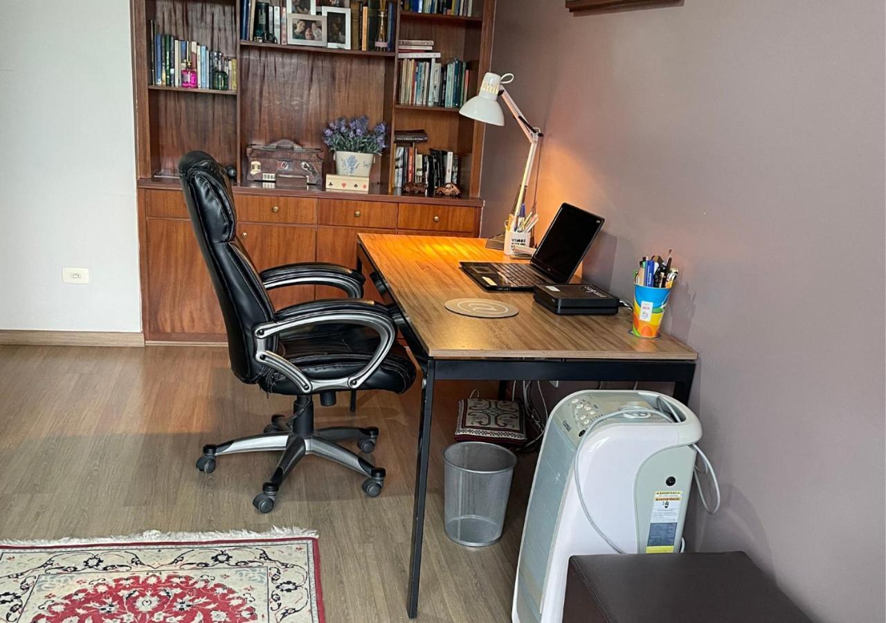 Conforto E Elegancia Em Bairro Nobre De Apartamento Curitiba